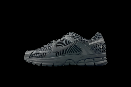 Vomero 5 black